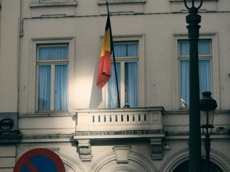 Gardiennage ambassade Bruxelles. Façade d’ambassade en Belgique.